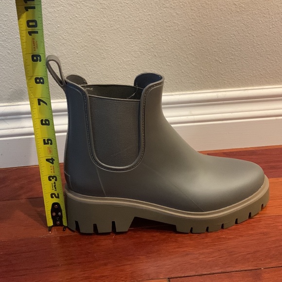 Dolce Vita Dolce Vita Women's Thundr H2O Boots olive NEW size 10 - Picture 7 of 7